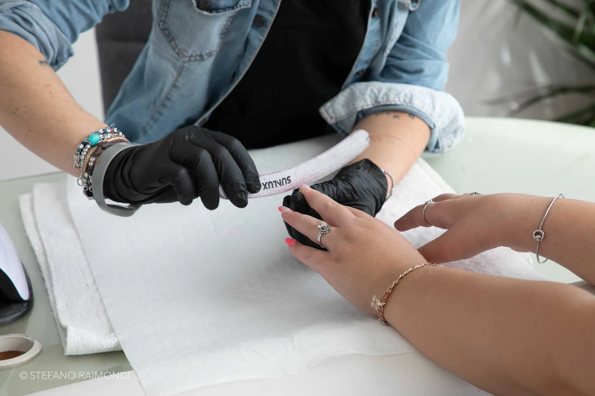 Manicure e servizi di estetica tradizionale nel centro Beauty Zone